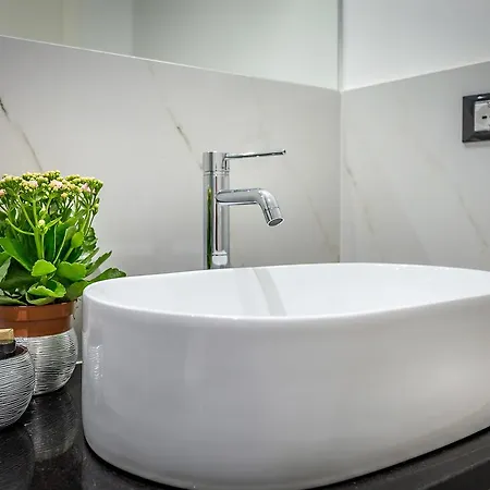 Homedo ベッド・アンド・ブレックファスト 4*