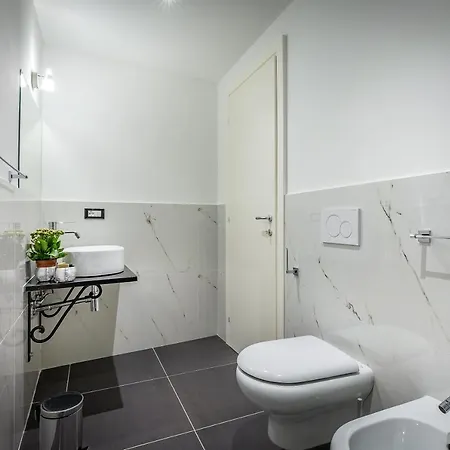 Homedo ベッド・アンド・ブレックファスト 4*